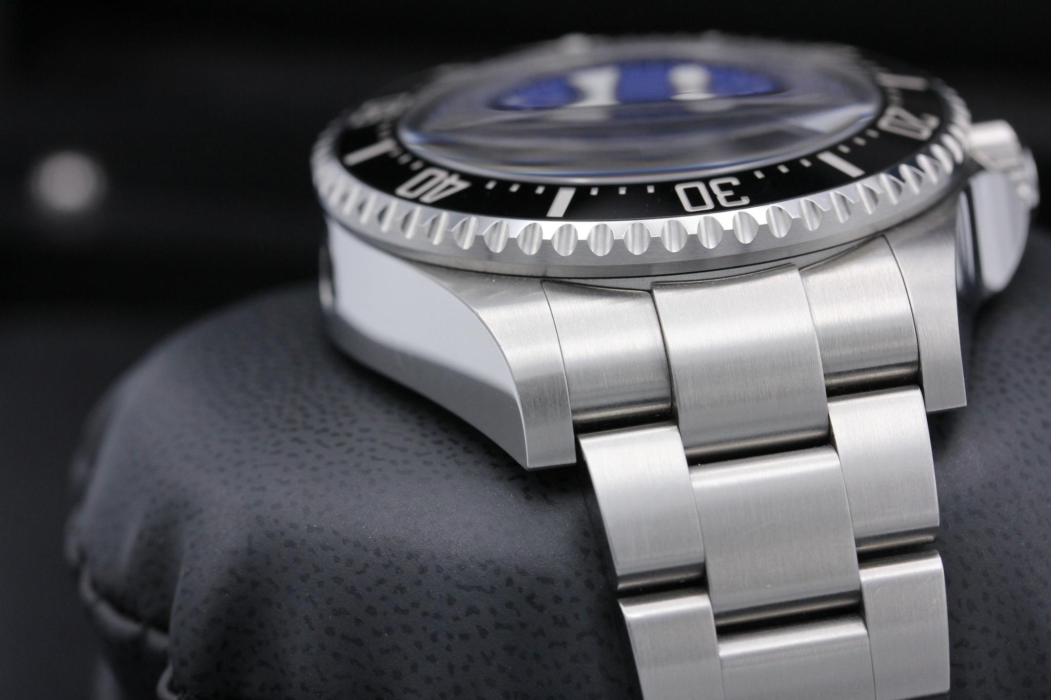 Watch Image 6