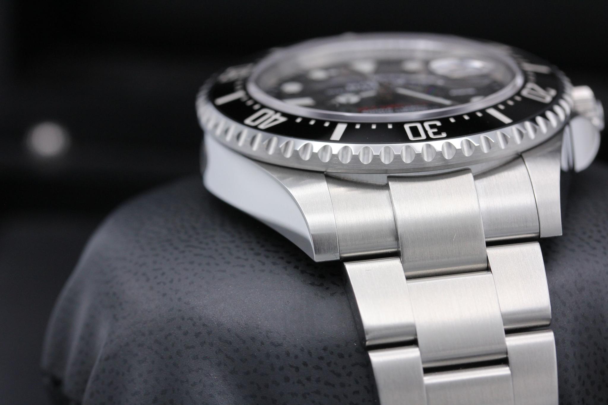 Watch Image 6