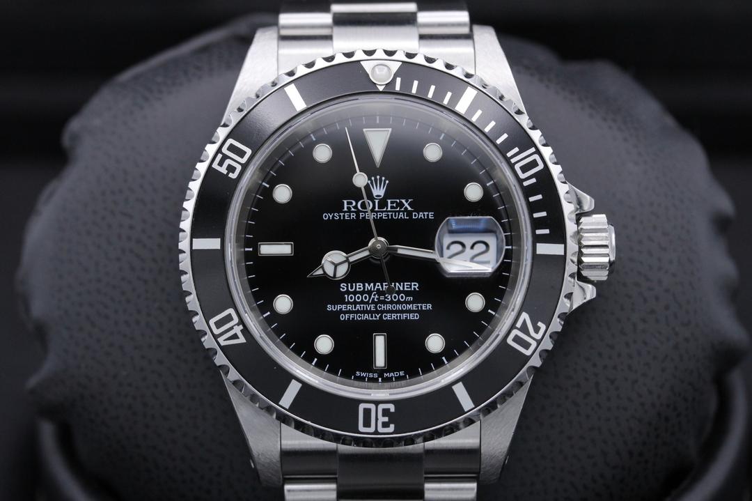 Rolex Submariner Date 16610