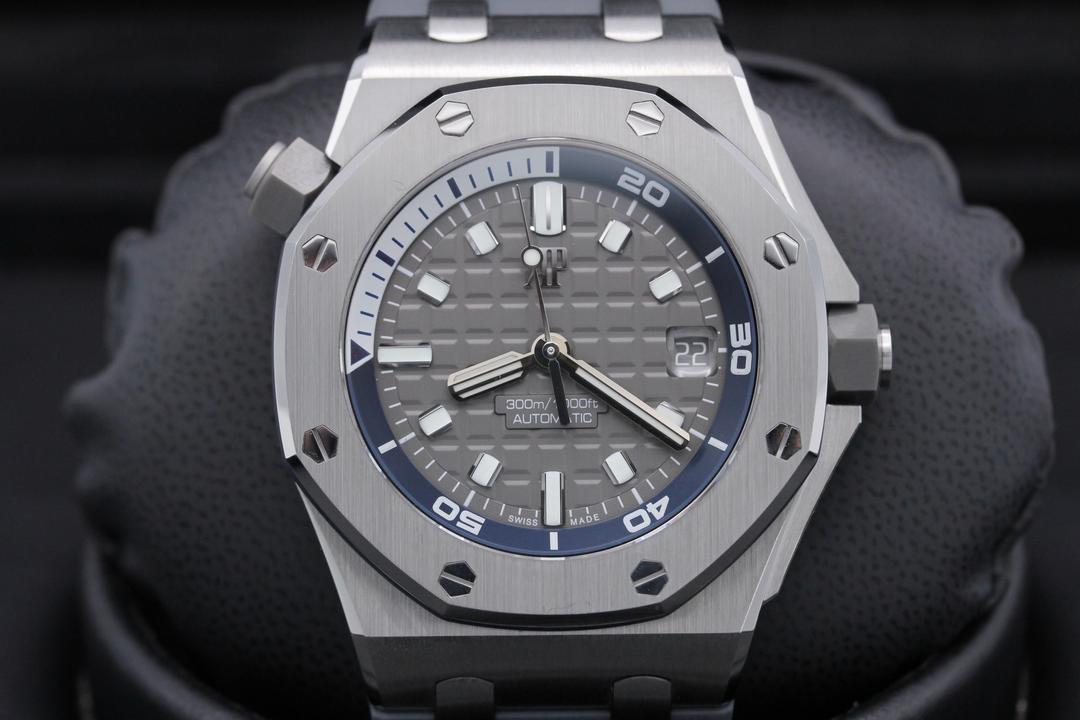 Audemars Piguet Royal Oak Offshore Diver 15720ST.OO.A009CA.01
