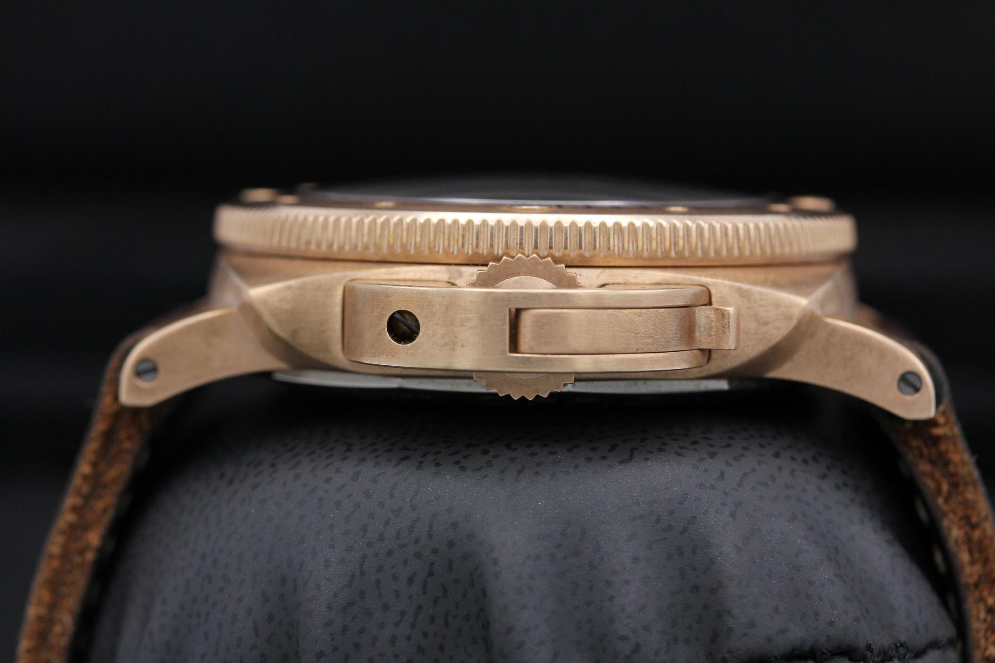 Watch Image 3