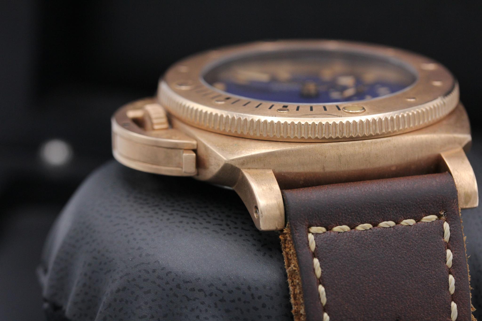 Watch Image 4