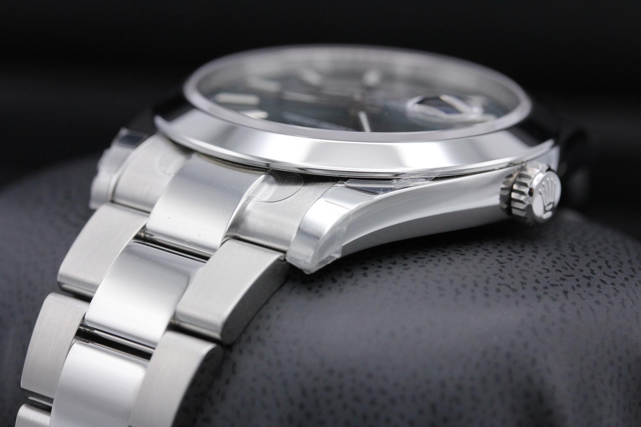 Watch Image 2