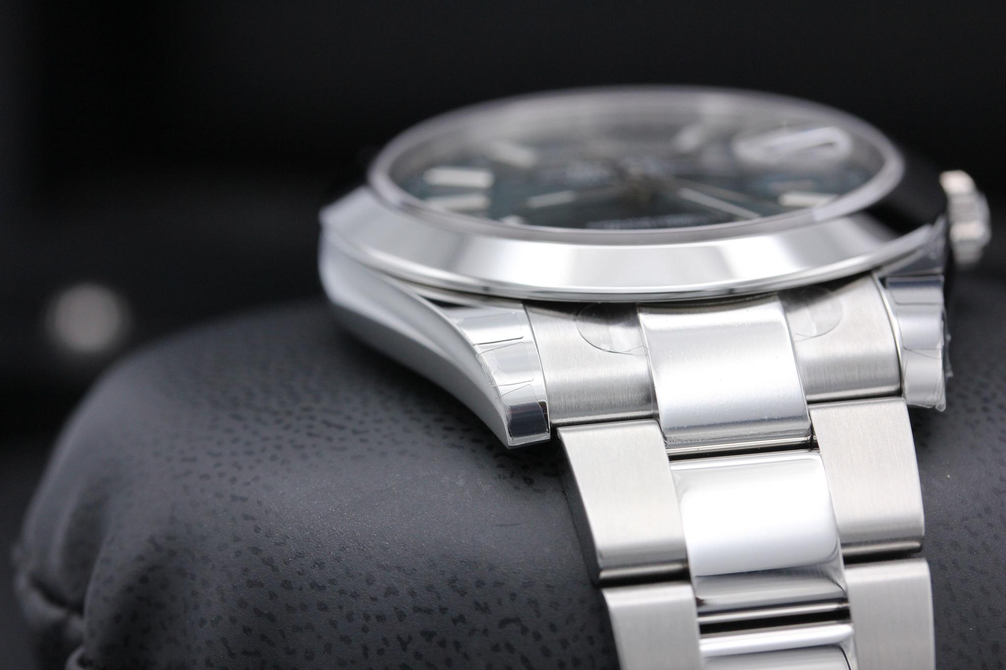 Watch Image 6