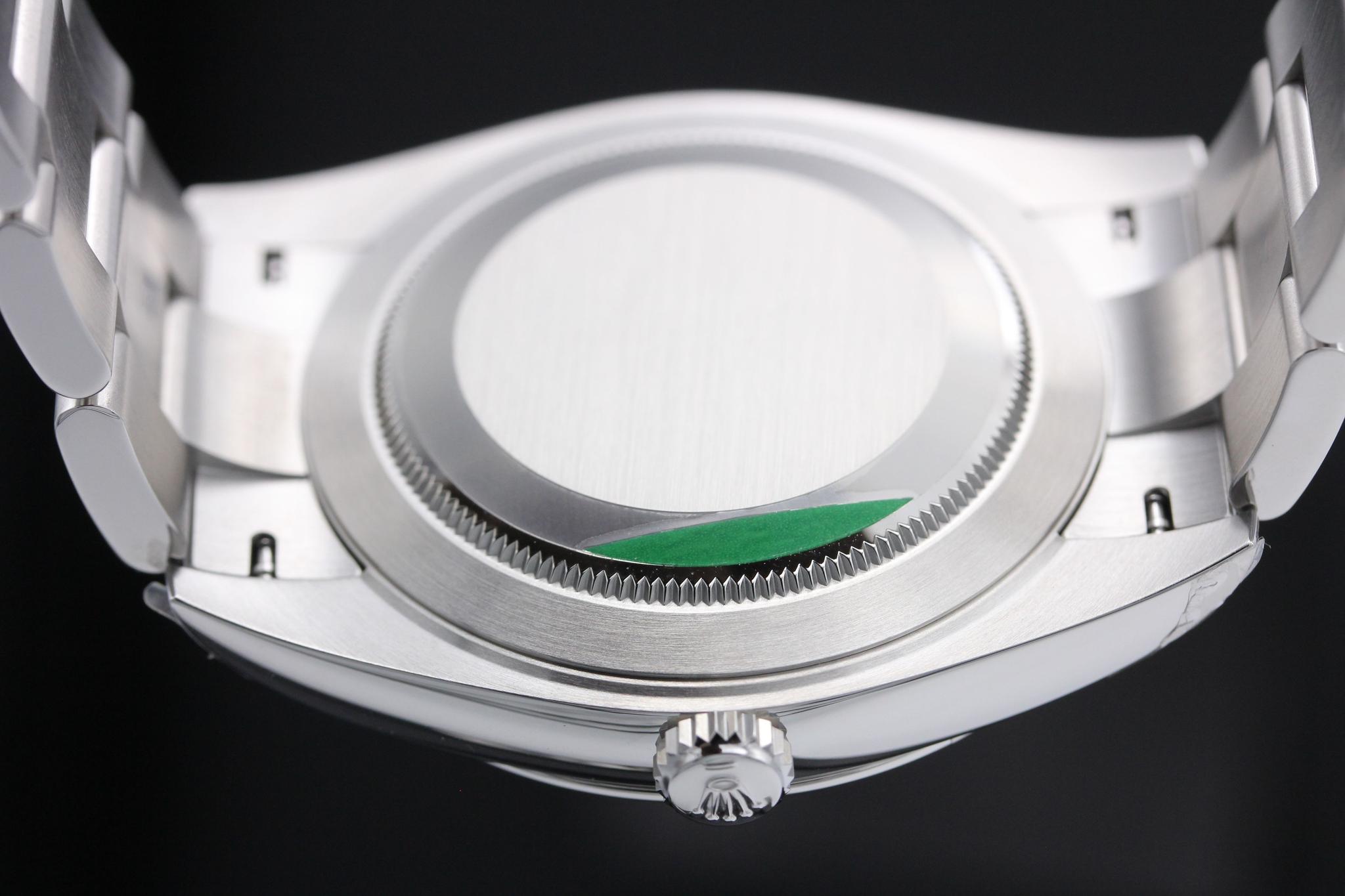 Watch Image 7