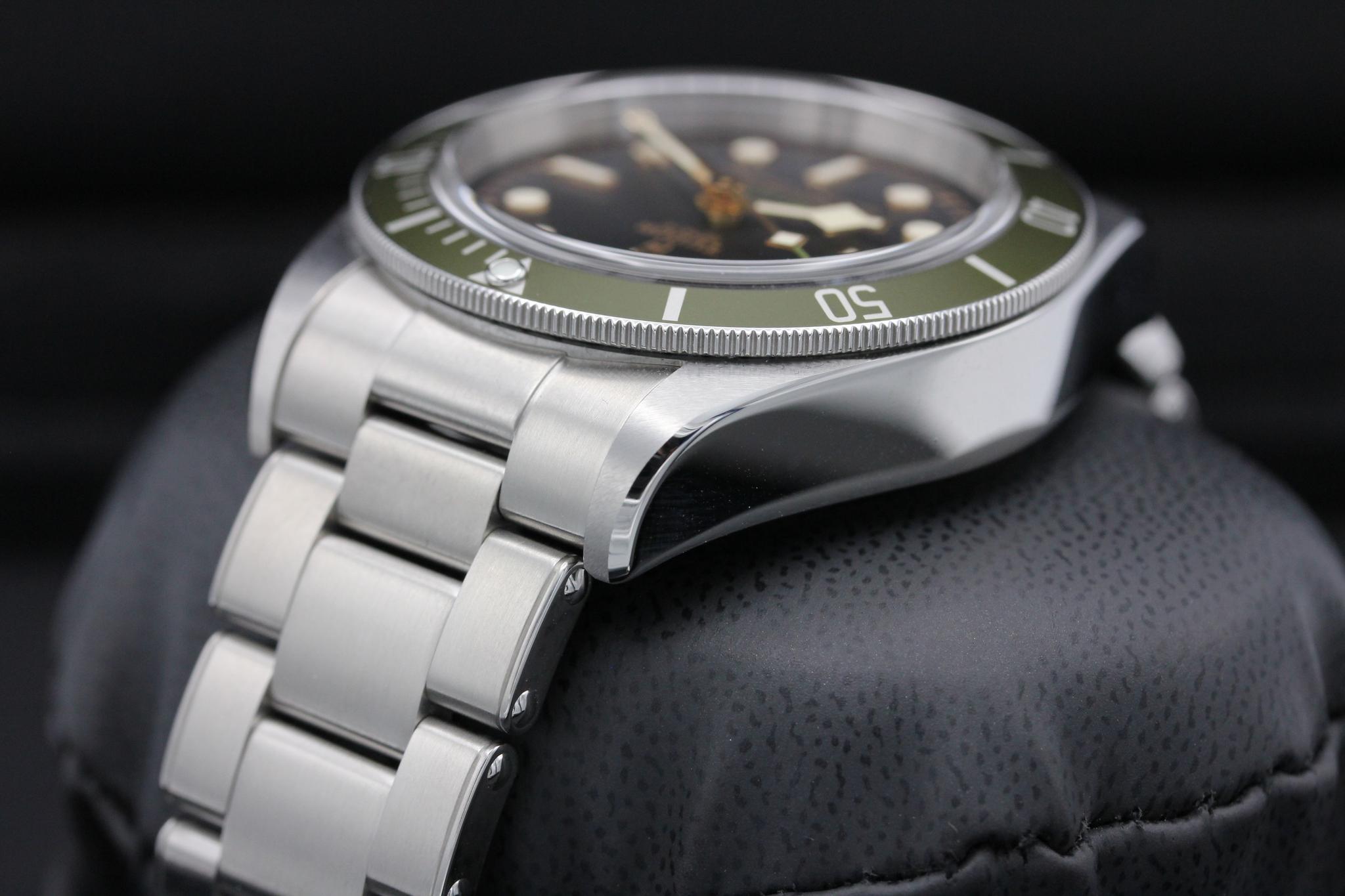 Watch Image 5