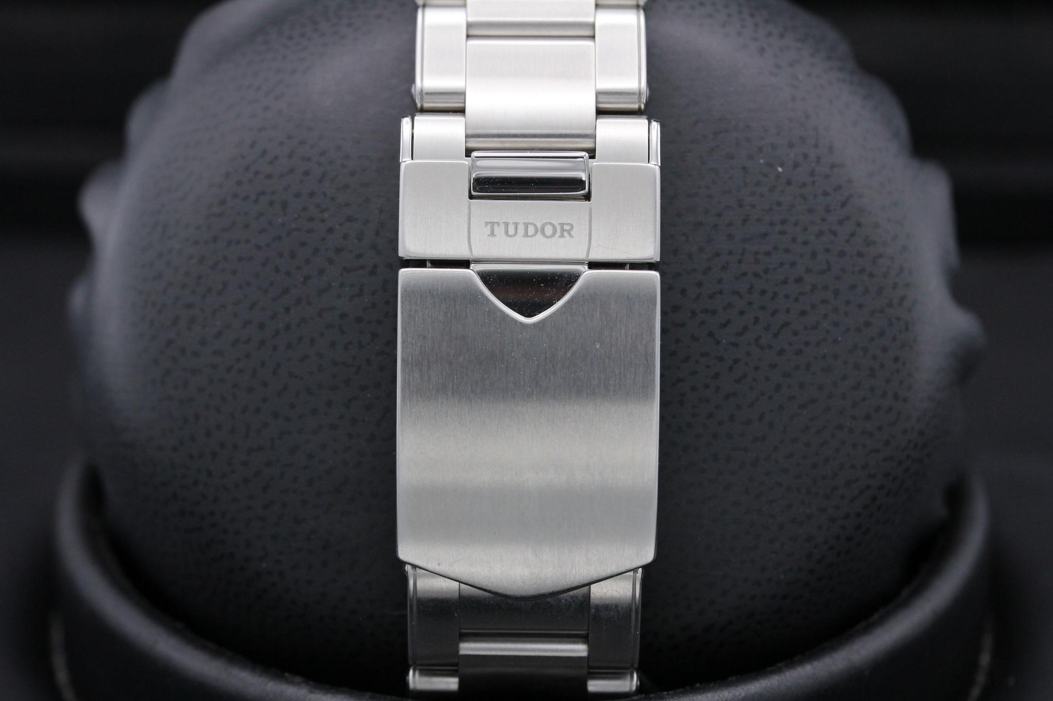 Watch Image 8