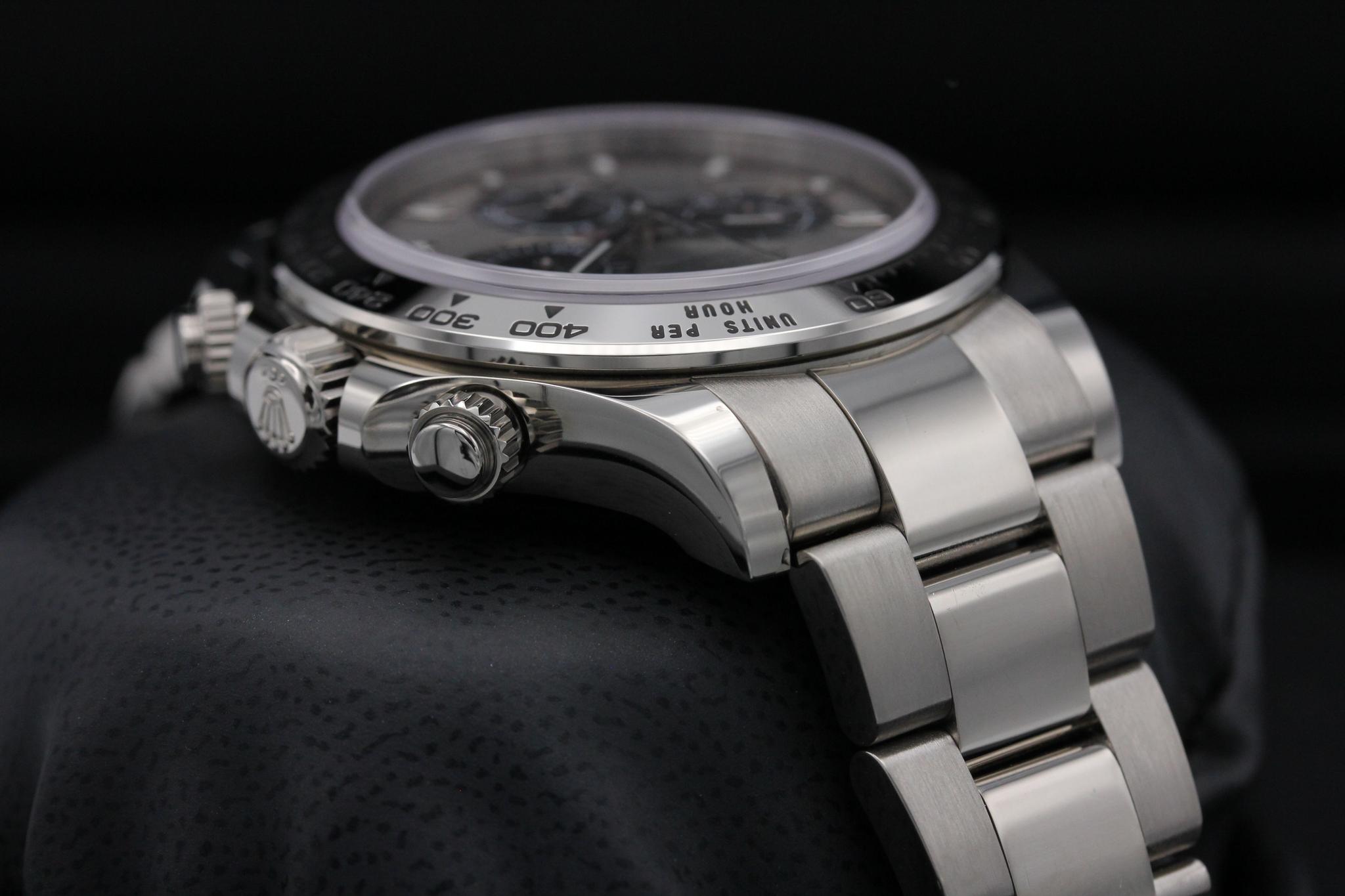 Watch Image 4