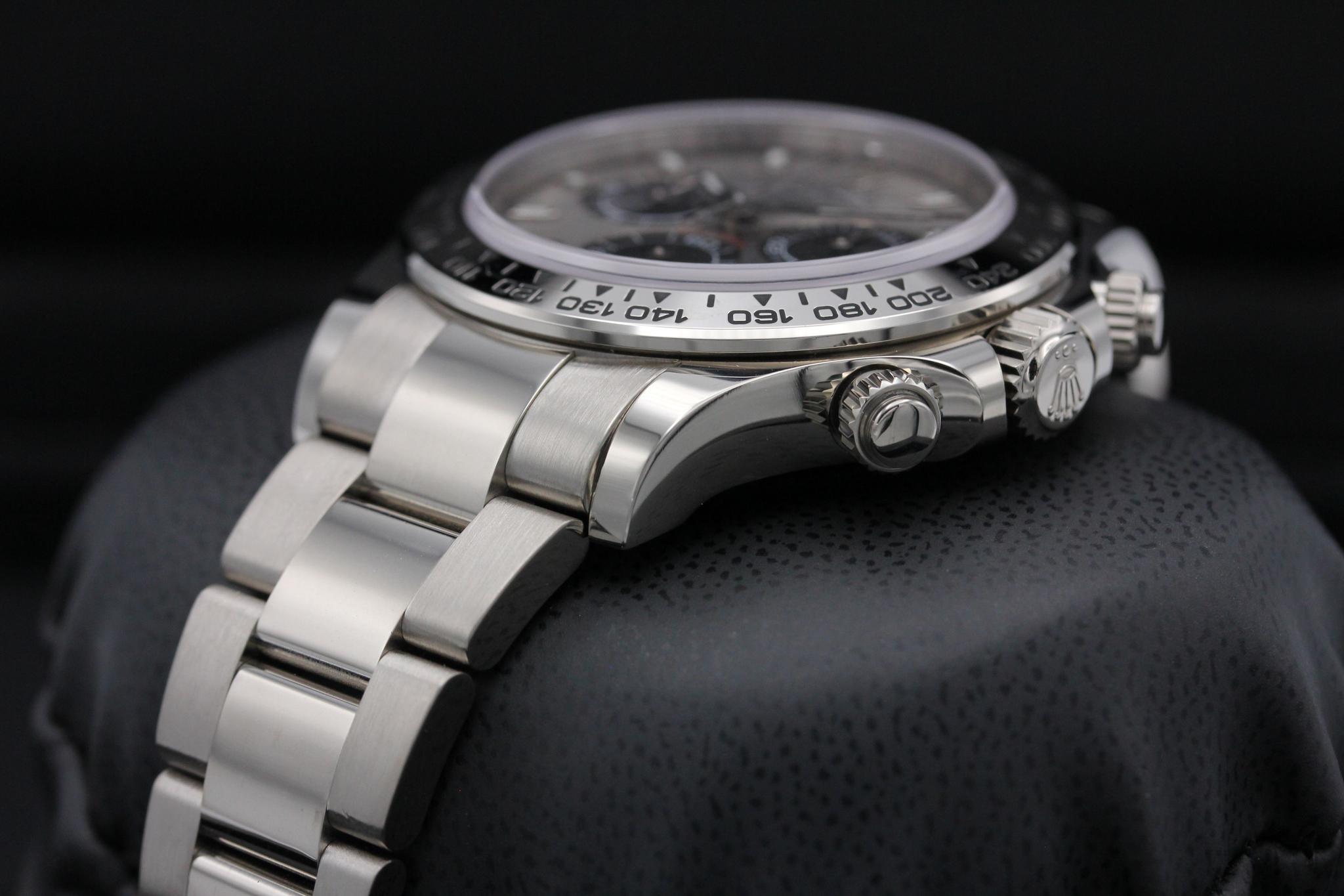 Watch Image 2