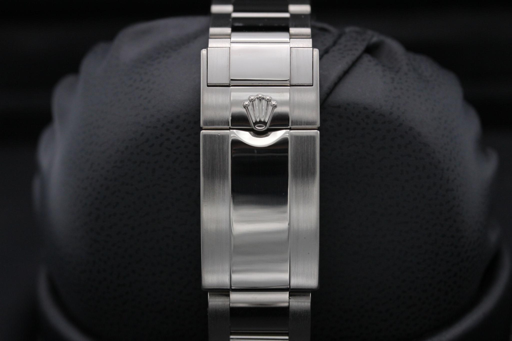 Watch Image 8