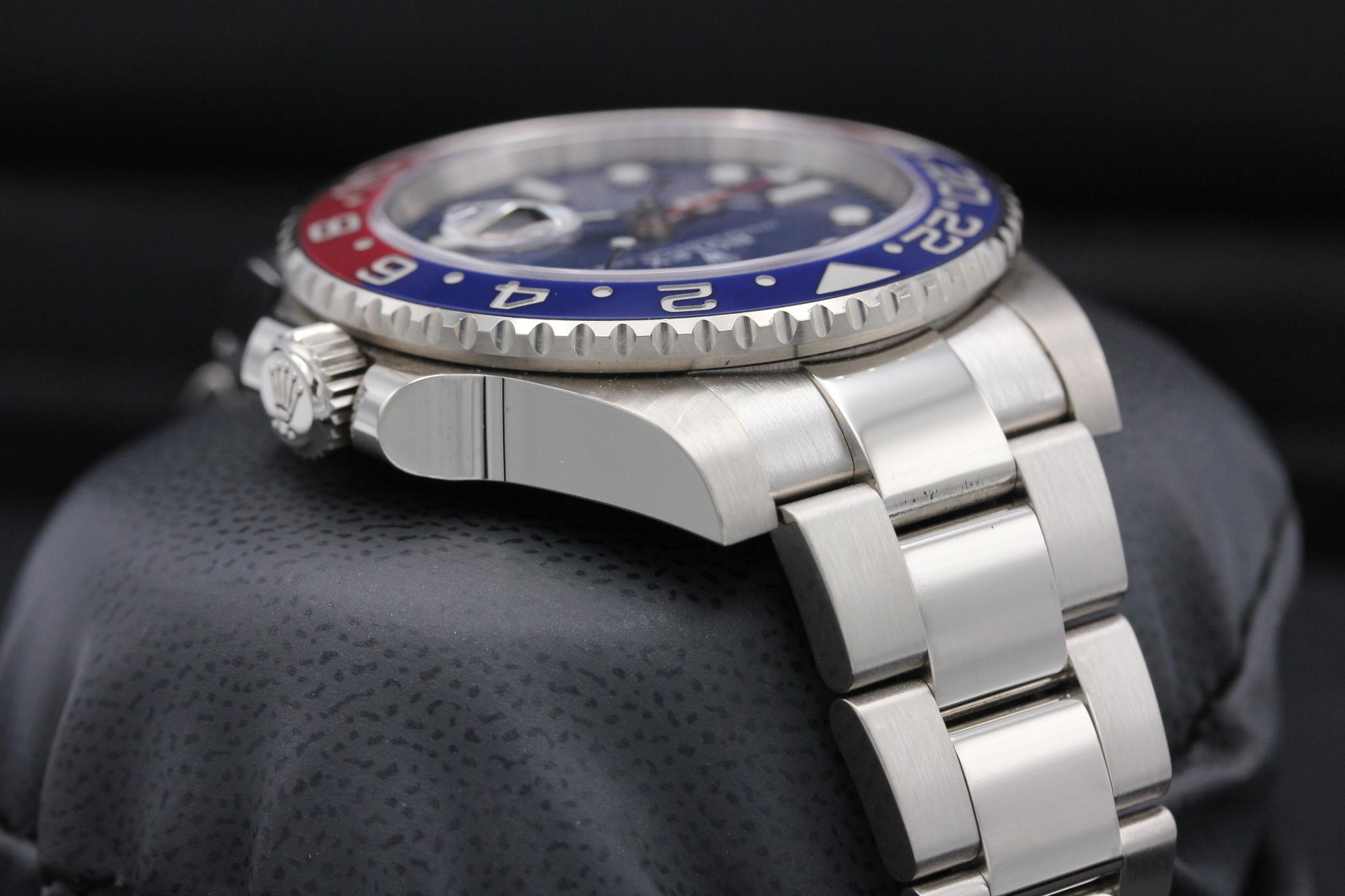 Watch Image 4