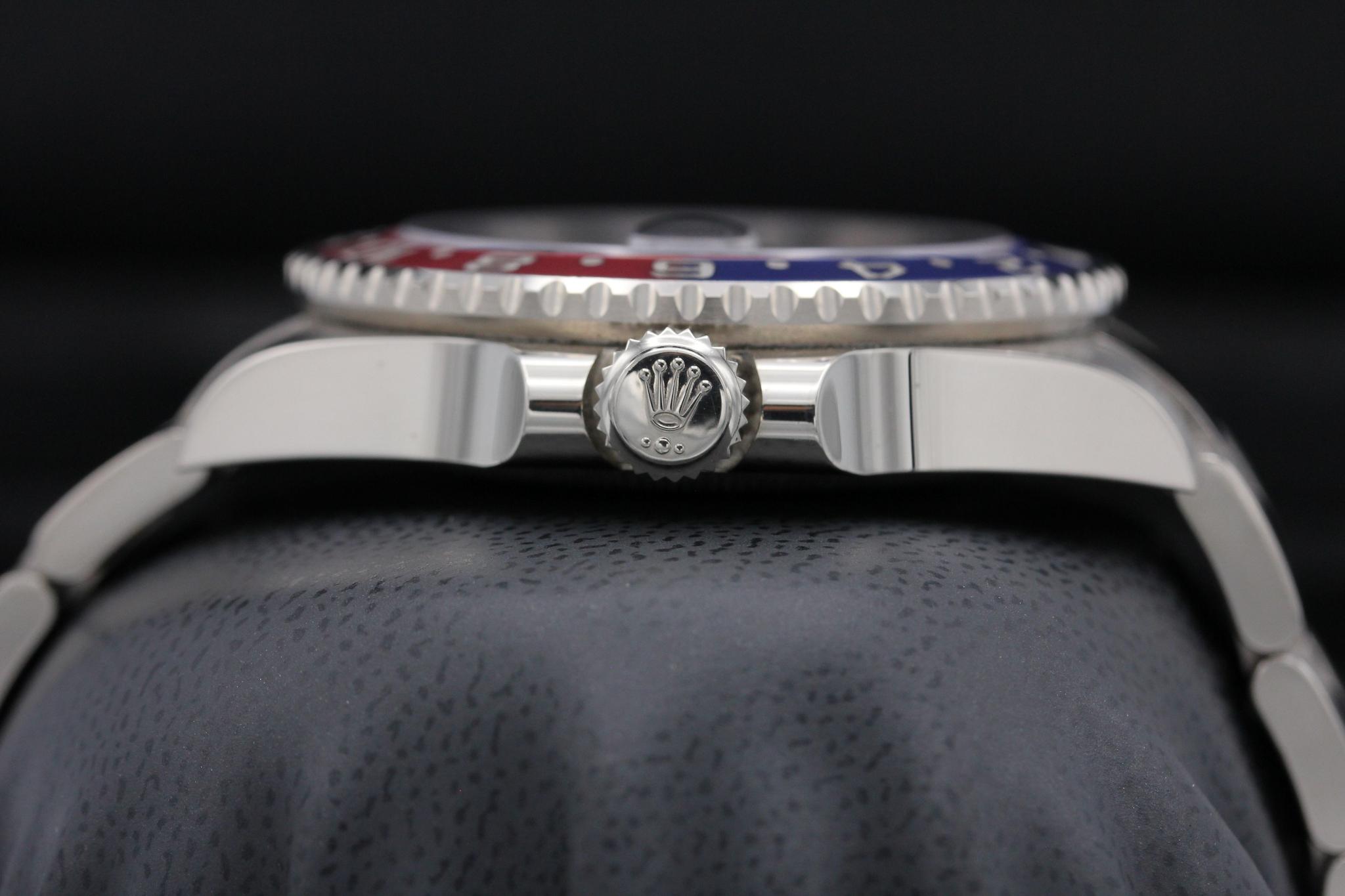Watch Image 3
