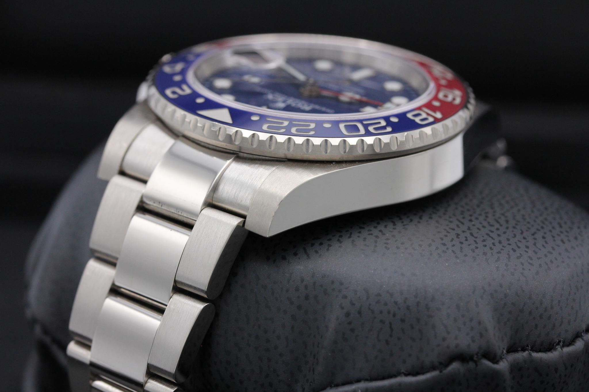 Watch Image 5