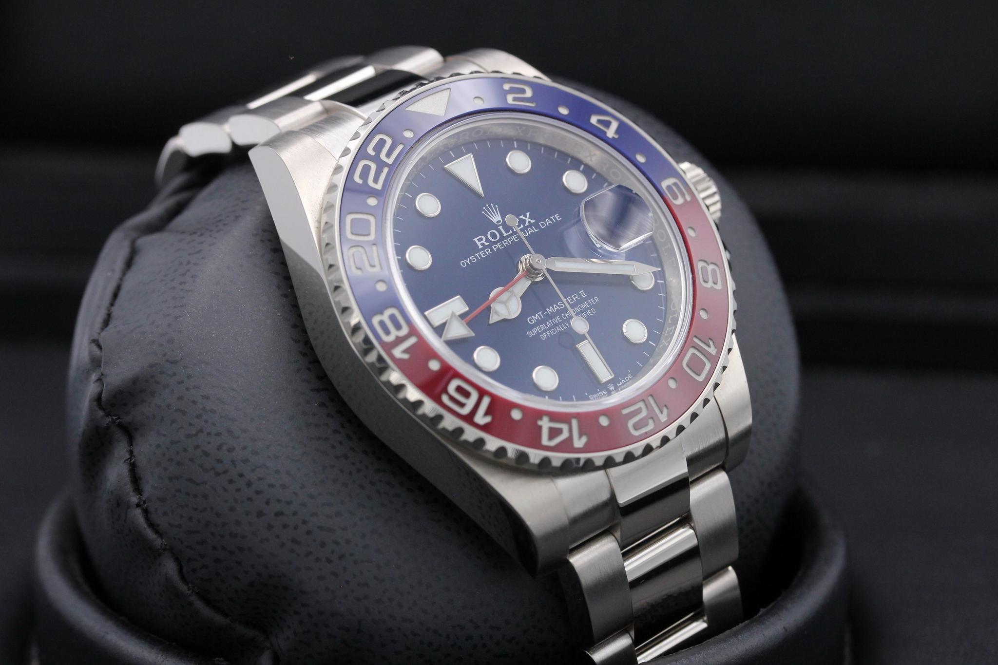 Watch Image 10