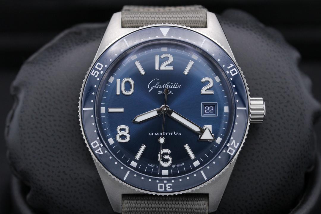 Glashütte Original SeaQ Panoramadatum 1-39-11-09-81-08