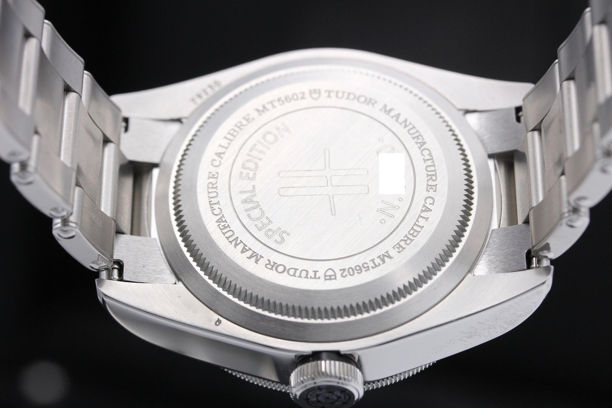 Watch Image 7