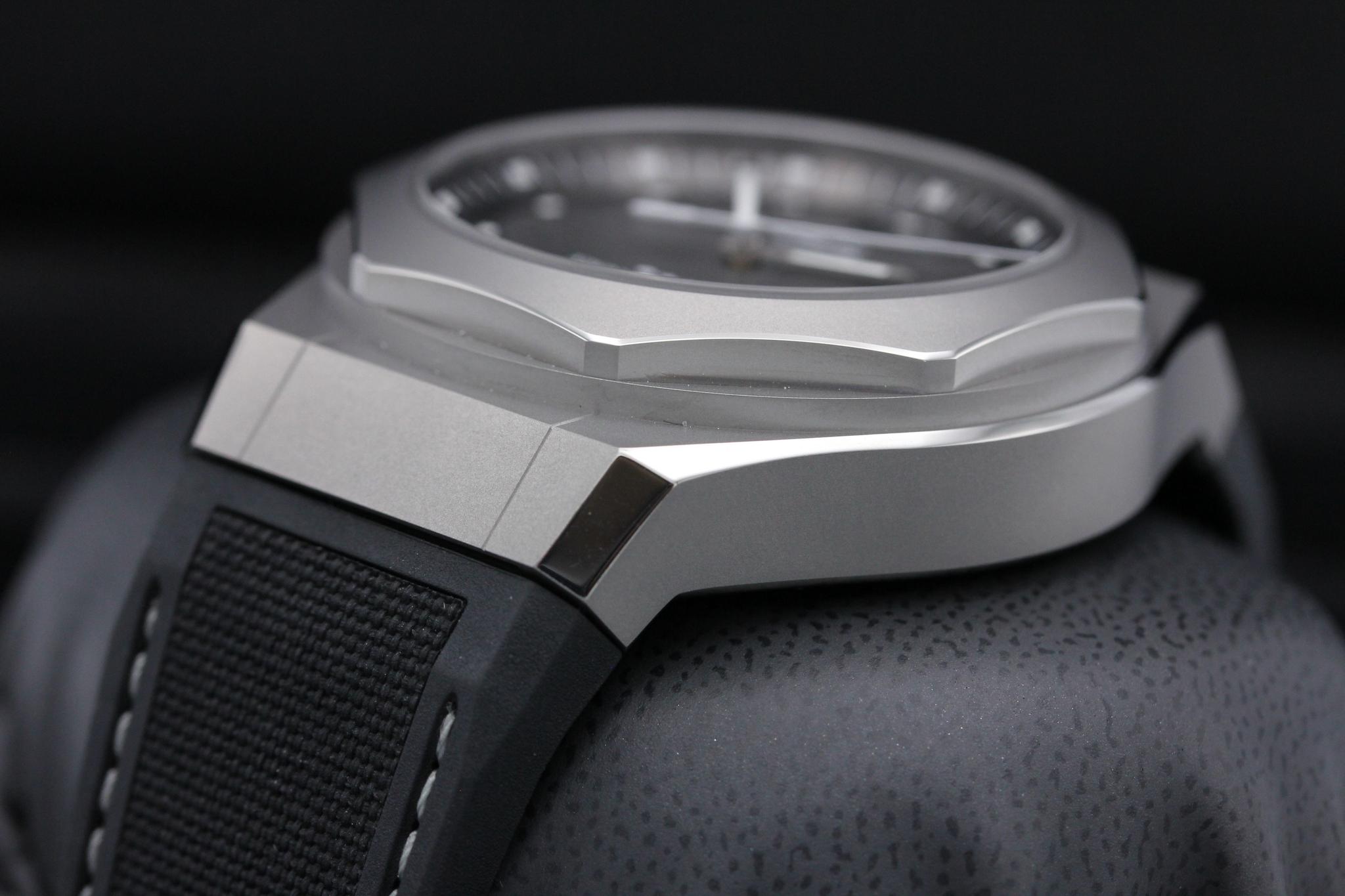 Watch Image 5