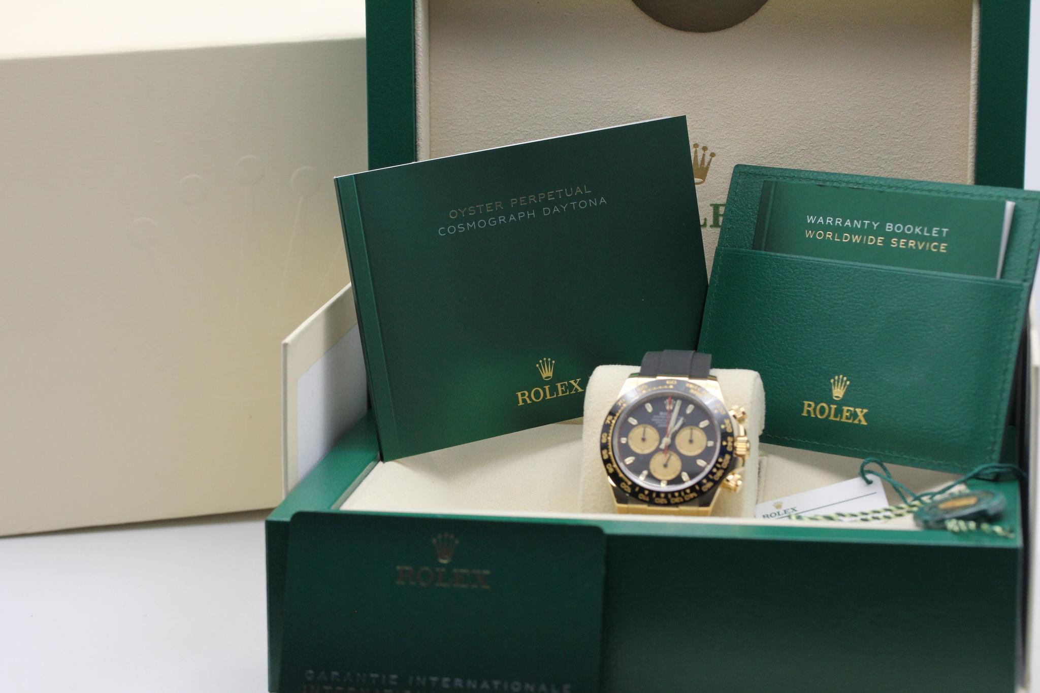 Watch Image 11