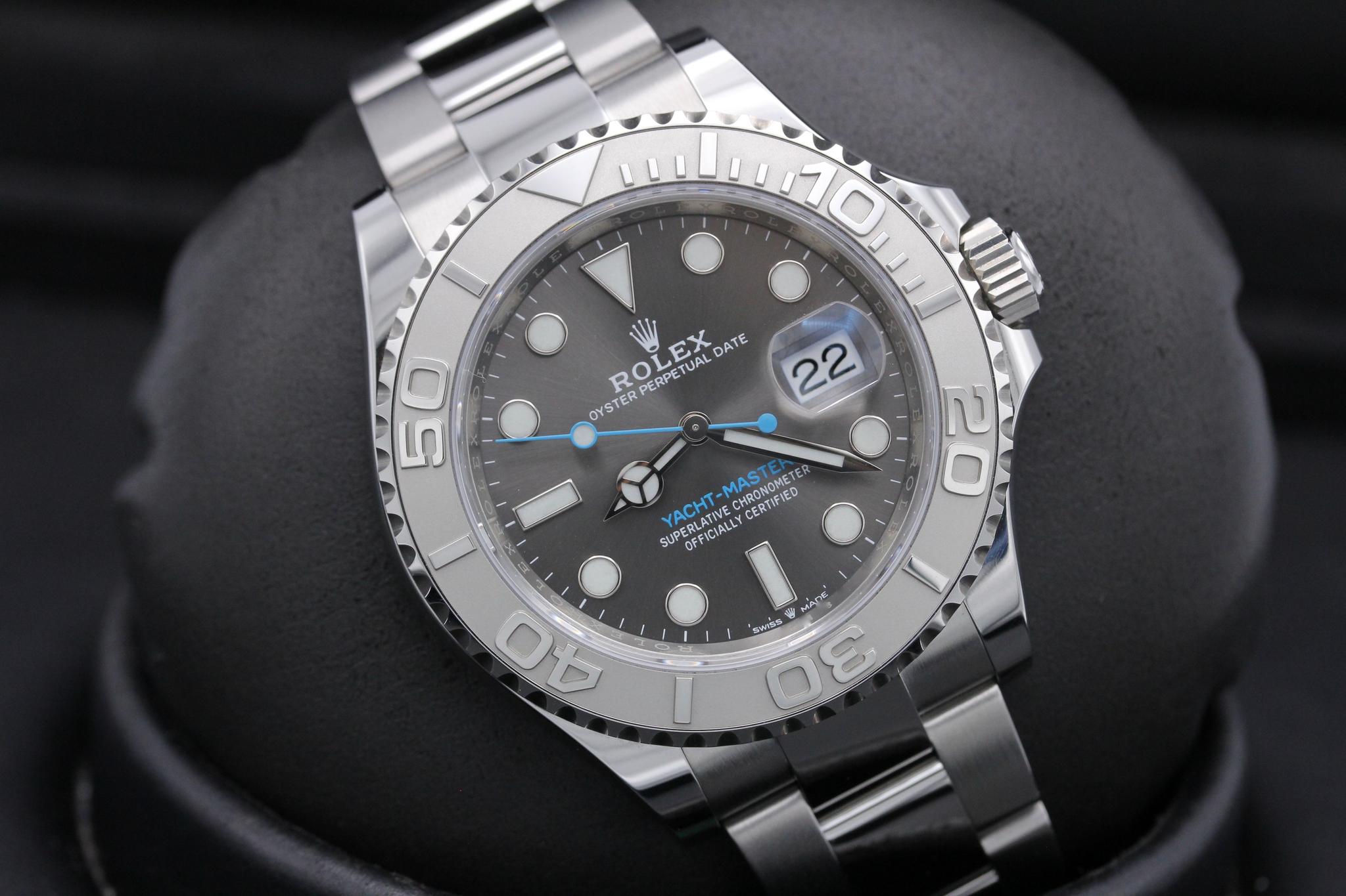 Watch Image 9