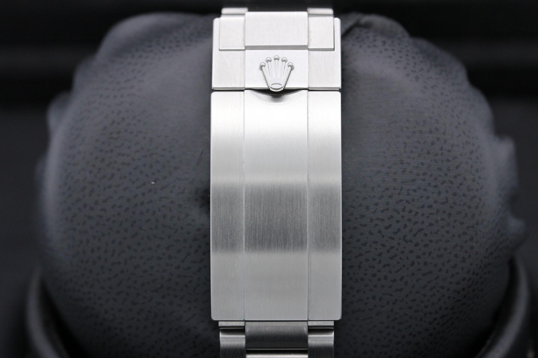Watch Image 8