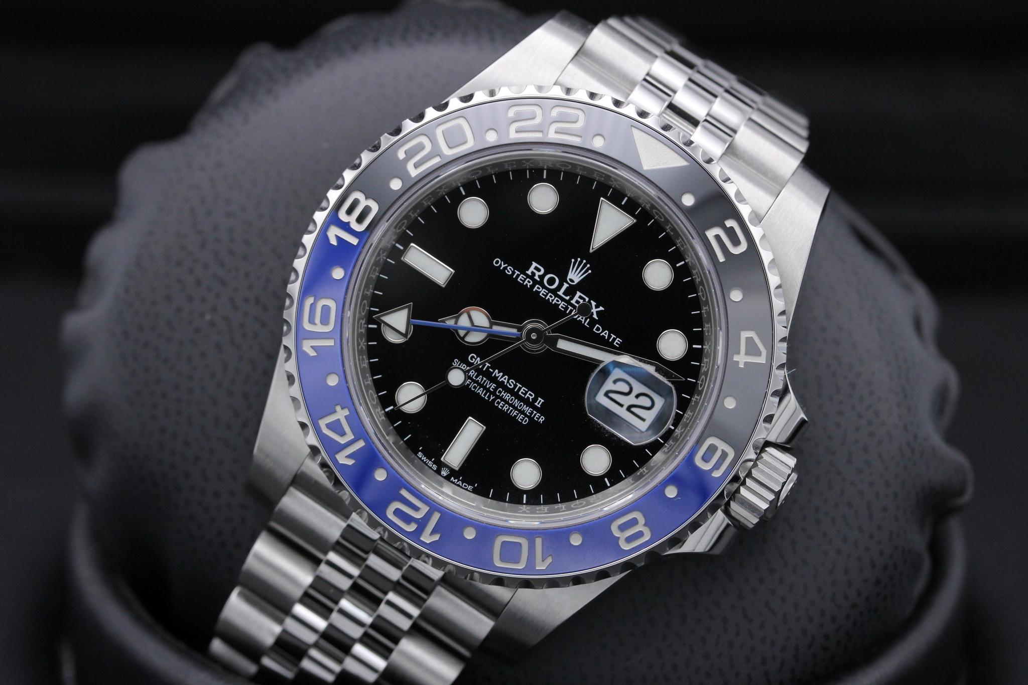 Watch Image 10