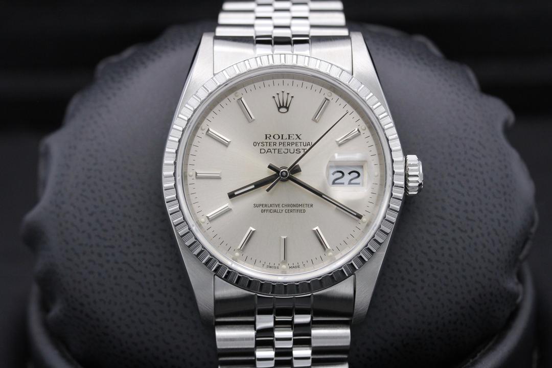 Rolex Datejust w. Engine Turned Bezel 16220
