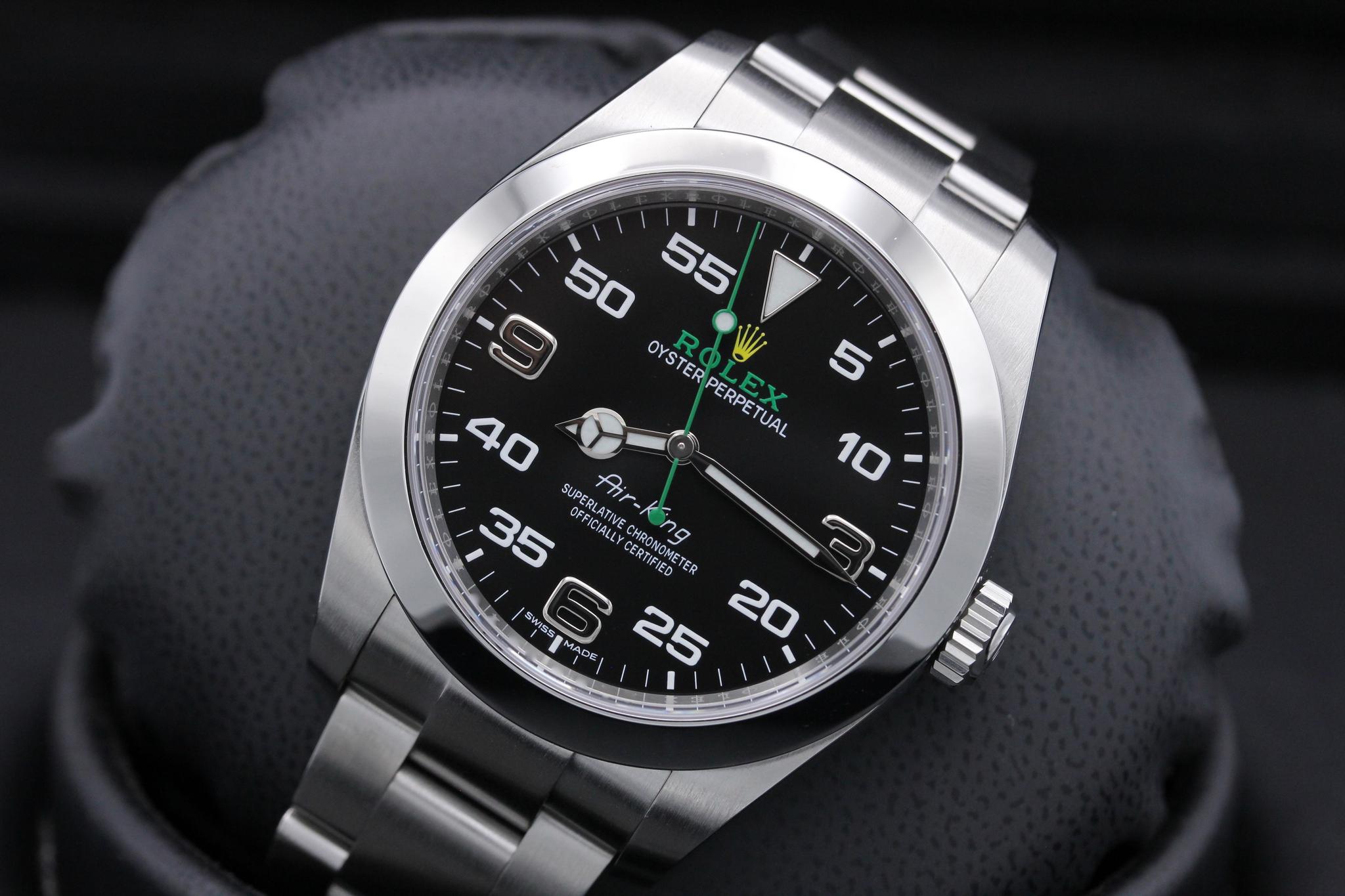 Watch Image 10