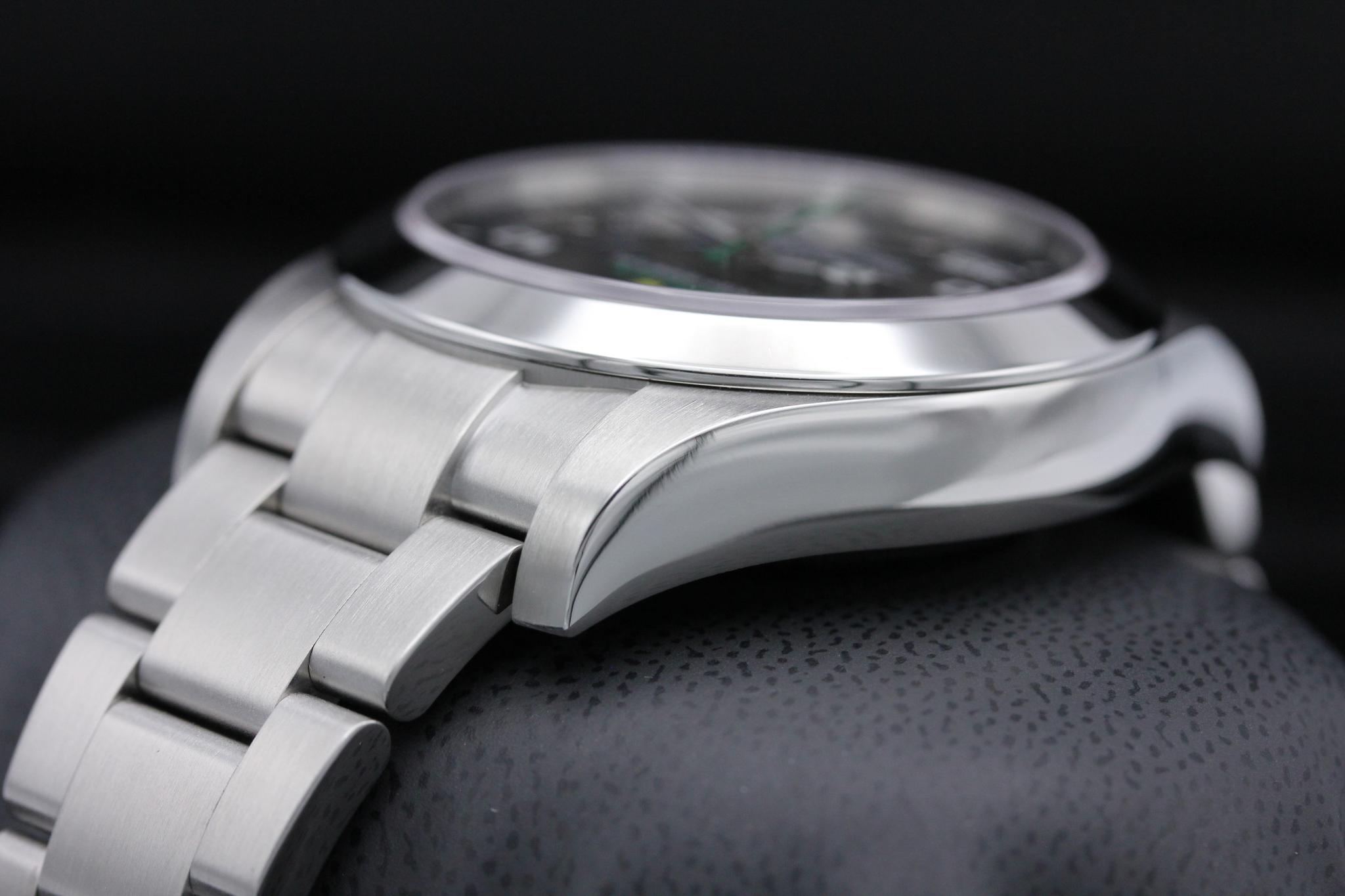 Watch Image 5