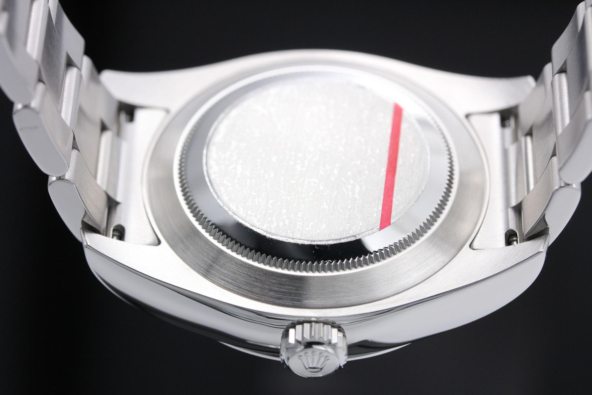 Watch Image 7