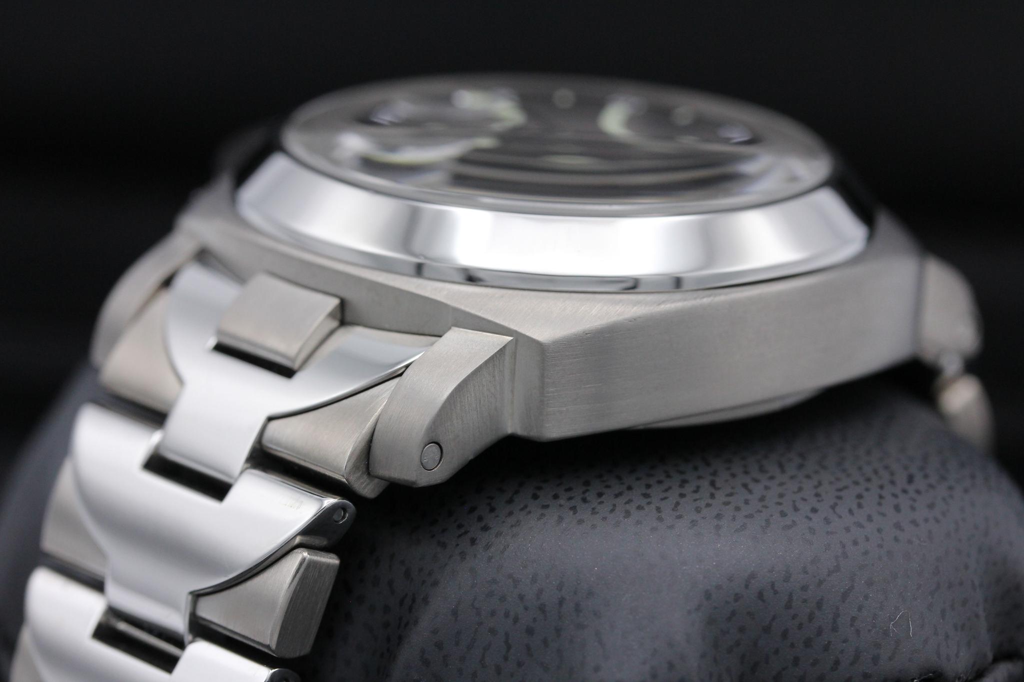Watch Image 5