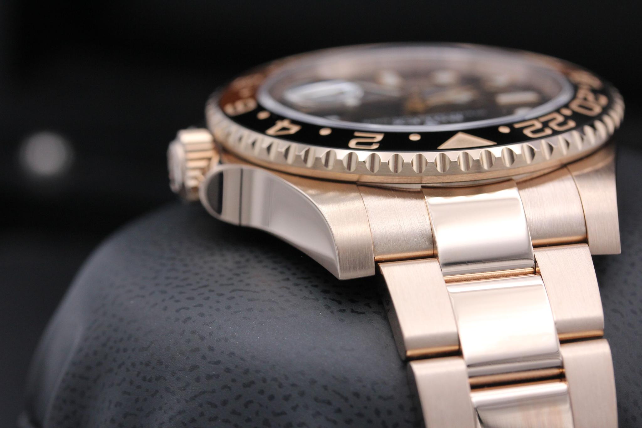 Watch Image 4