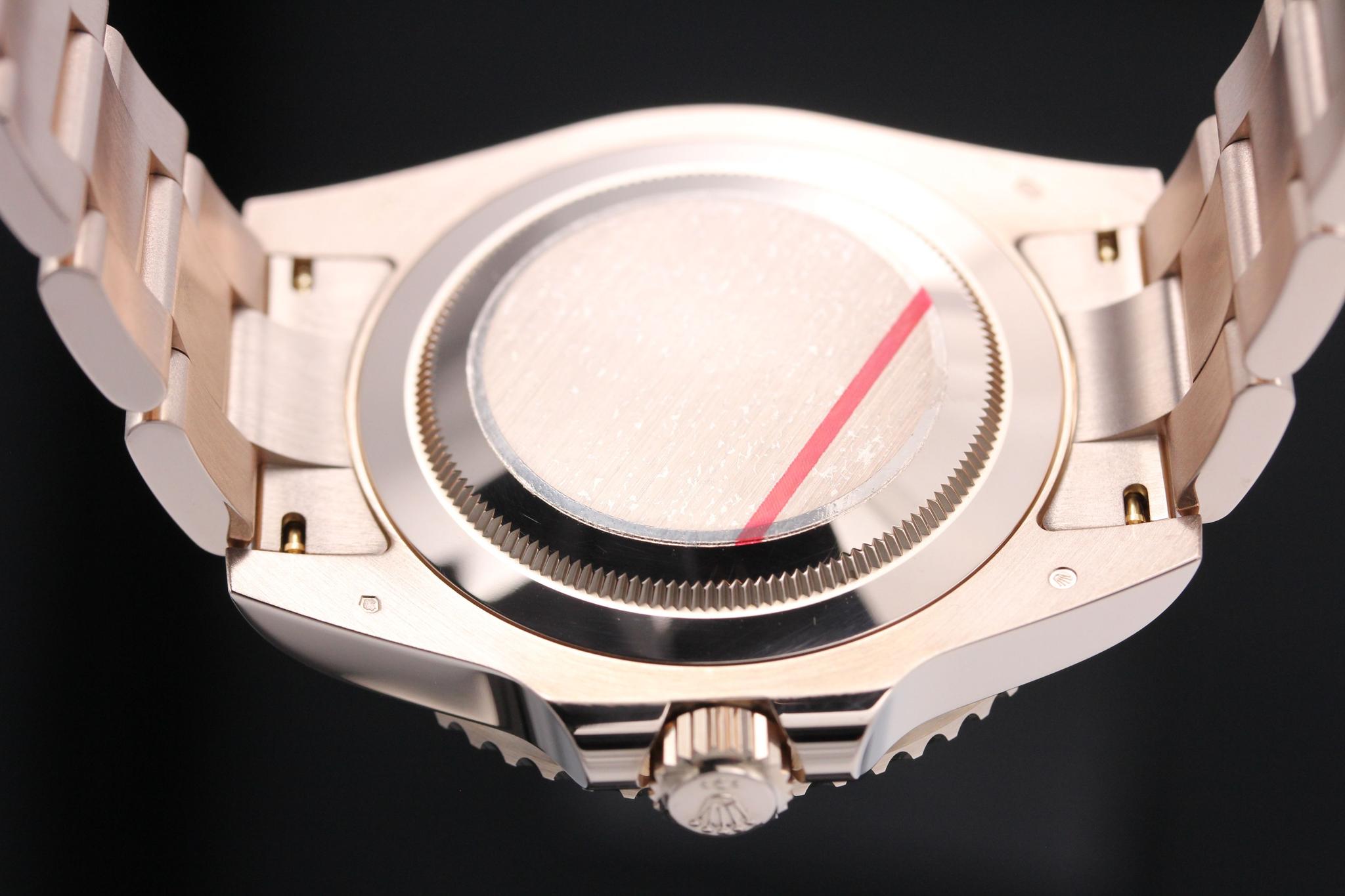 Watch Image 7