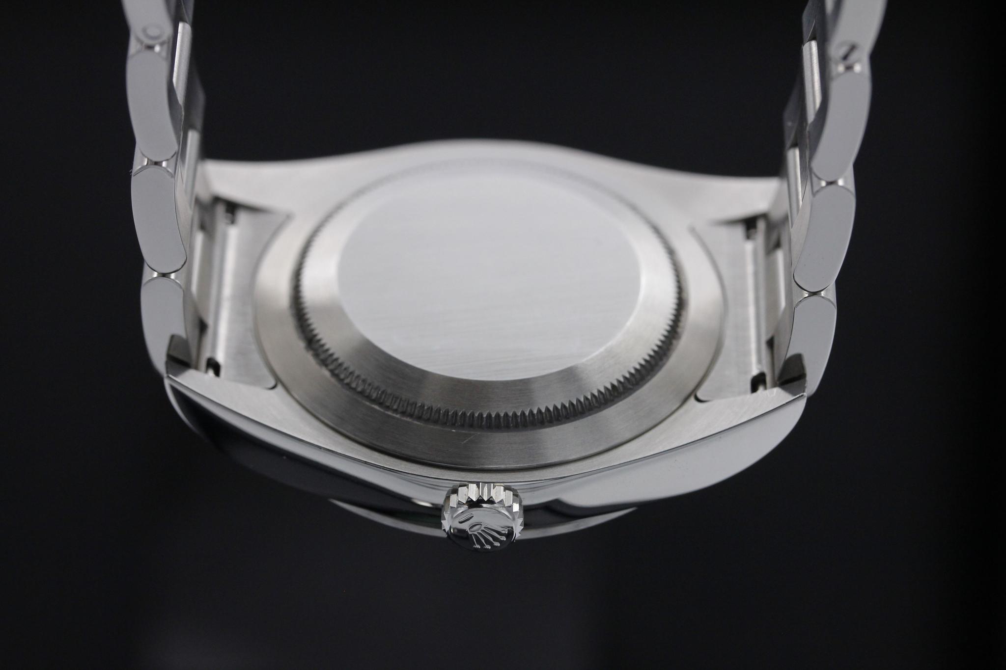 Watch Image 7