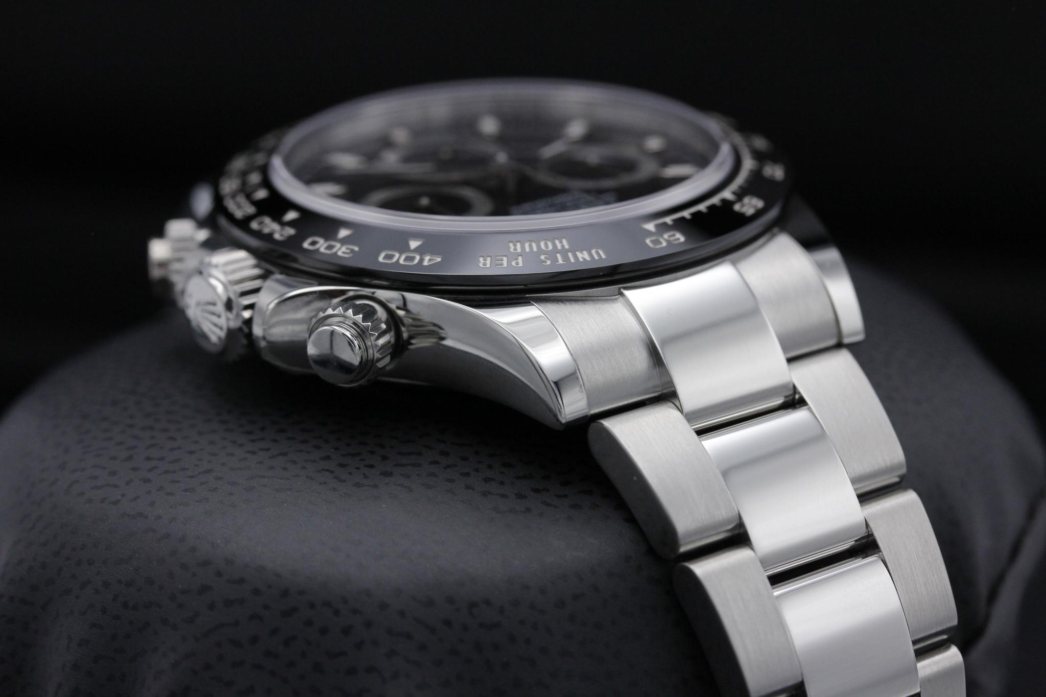 Watch Image 4