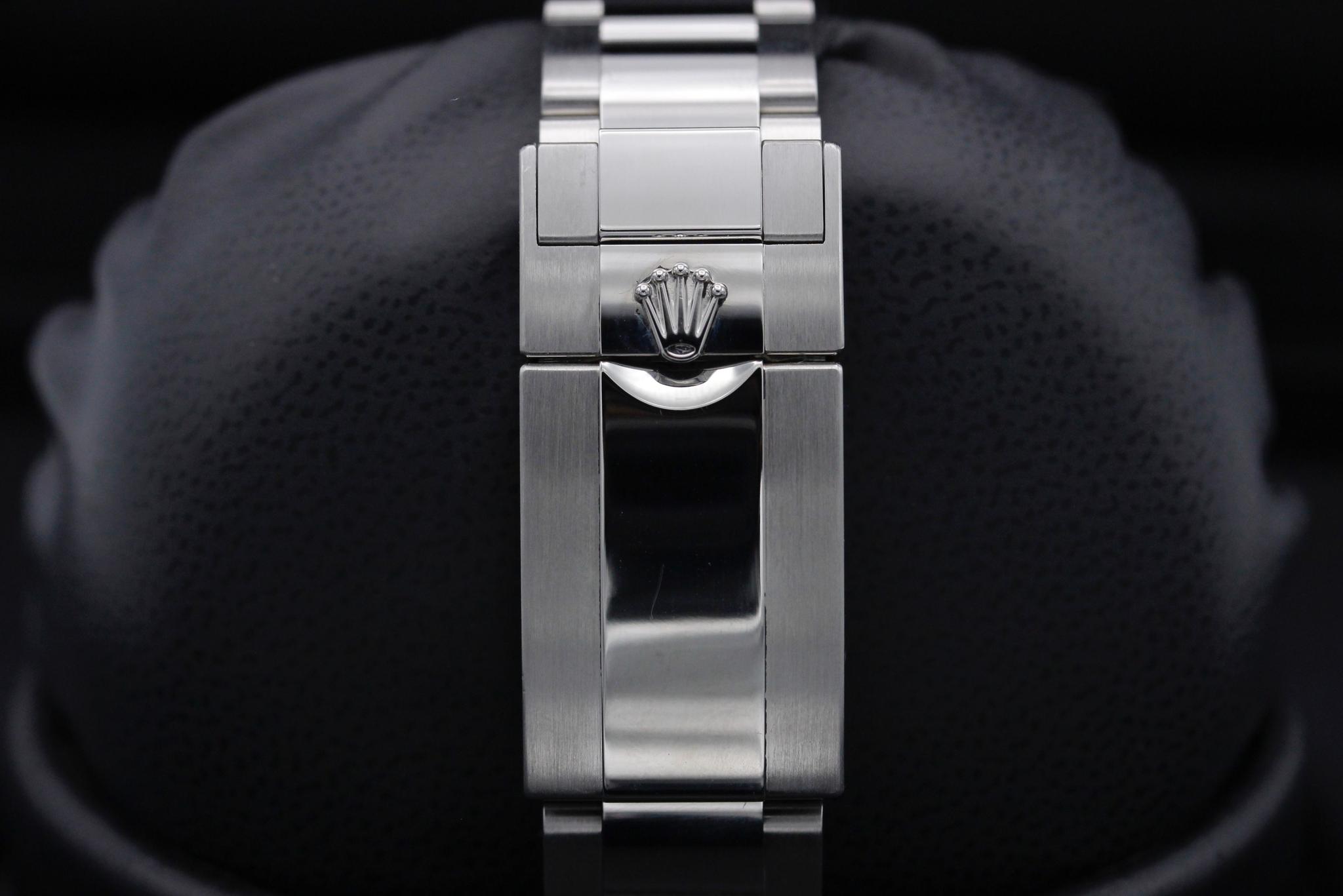 Watch Image 8