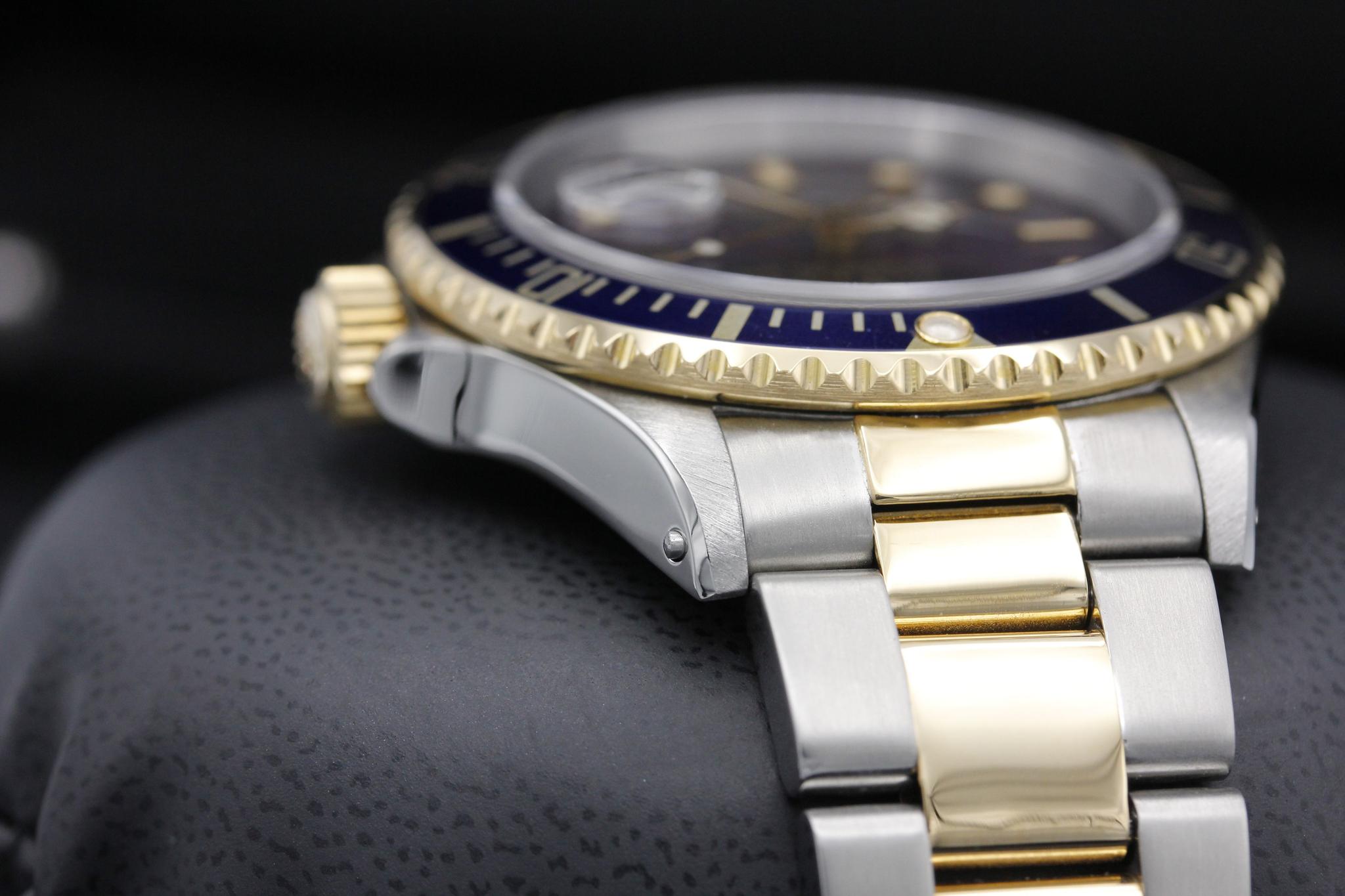 Watch Image 4