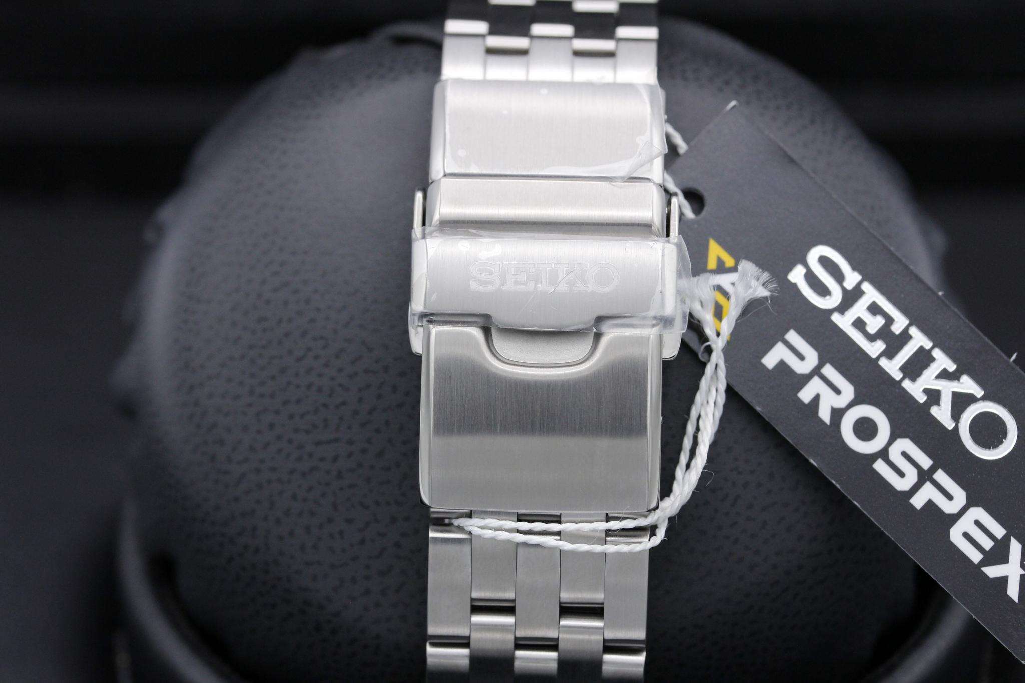 Watch Image 8