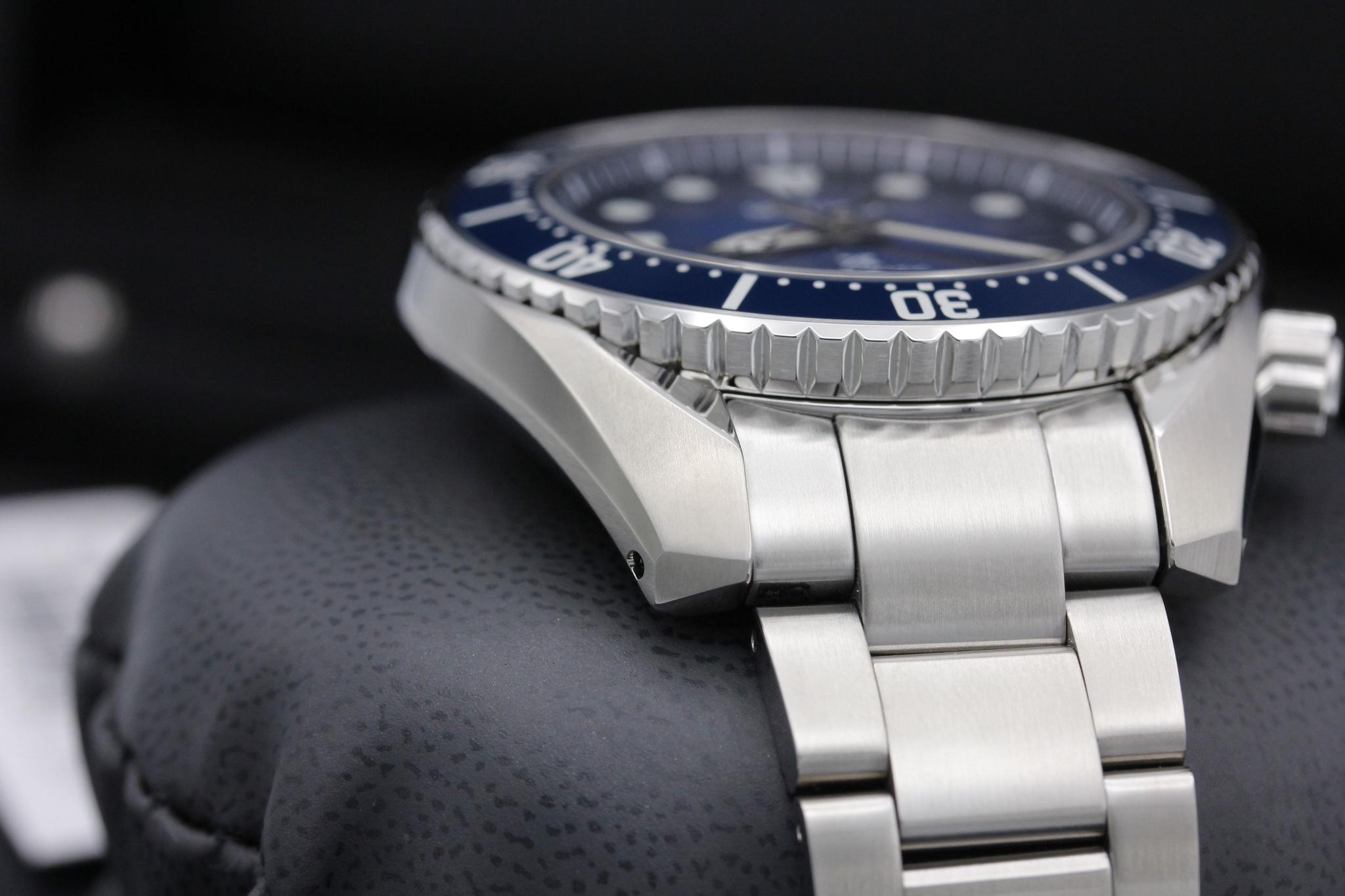 Watch Image 6