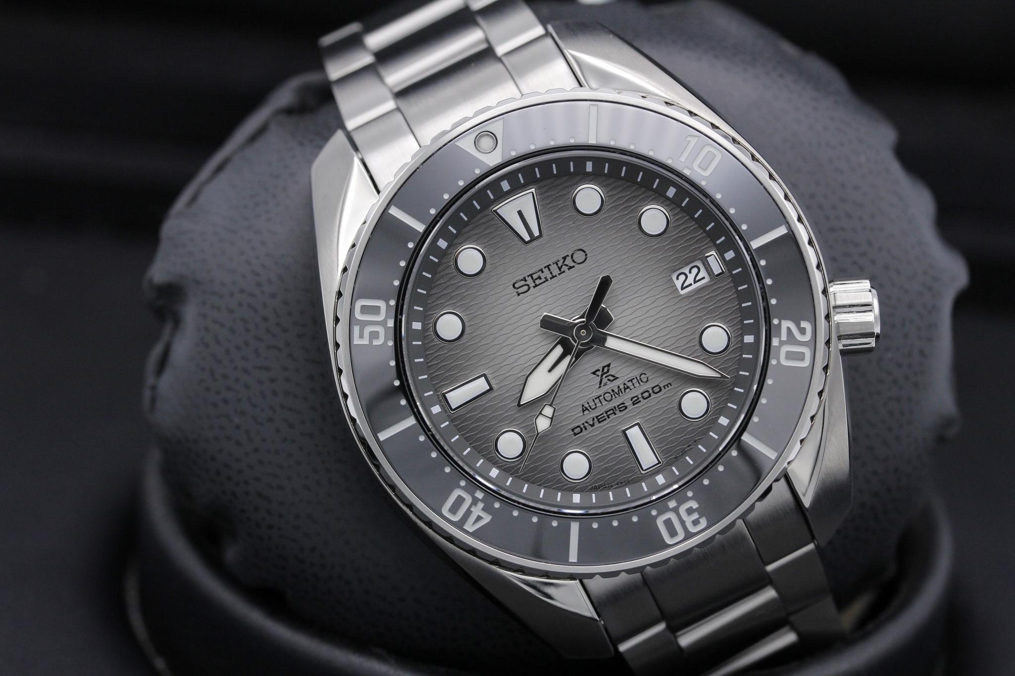 Watch Image 9