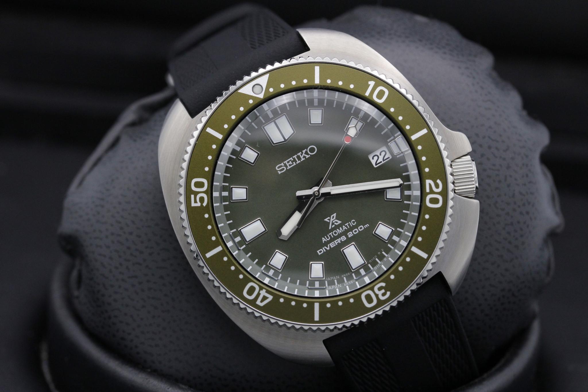 Watch Image 9