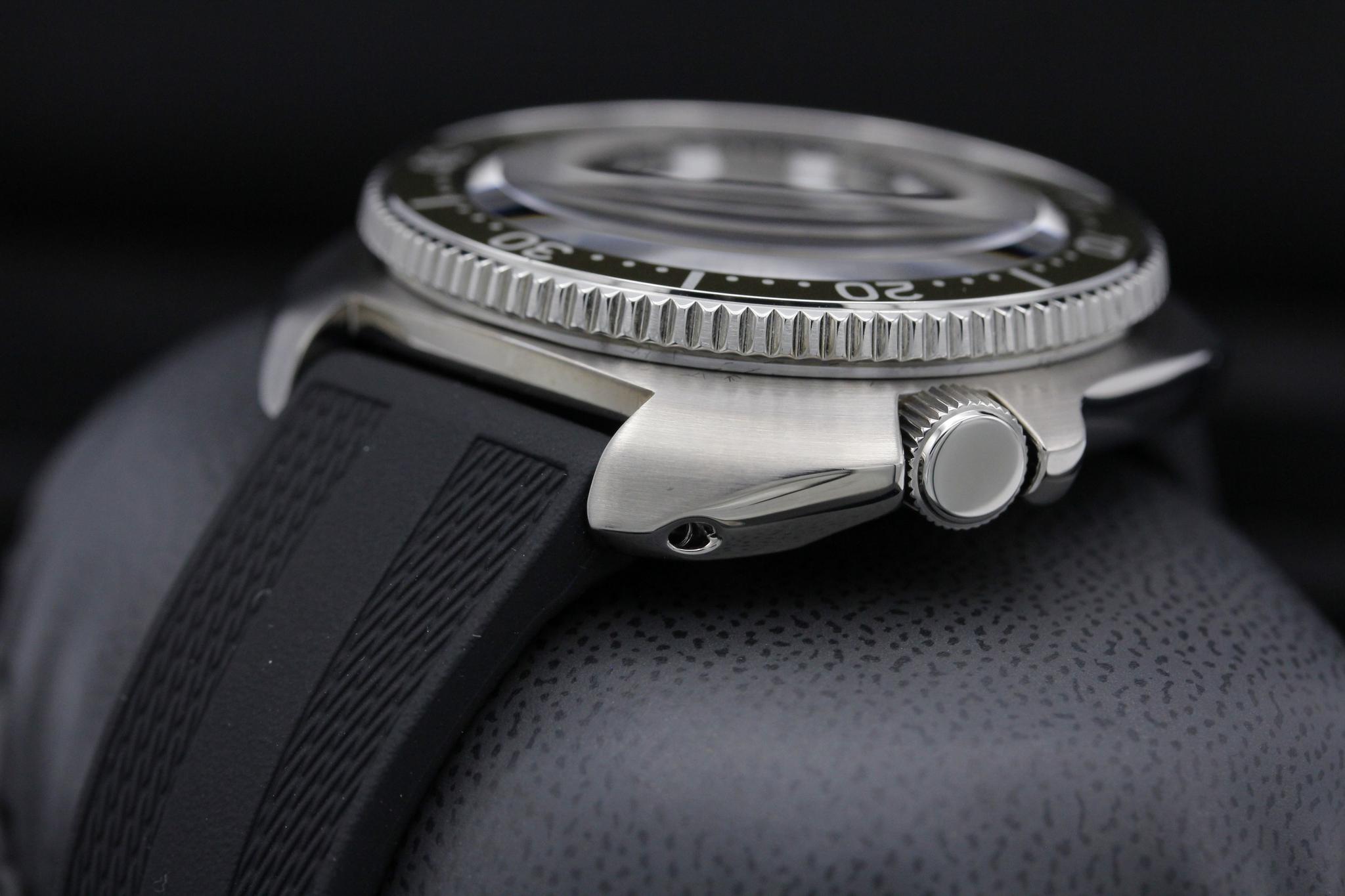 Watch Image 2