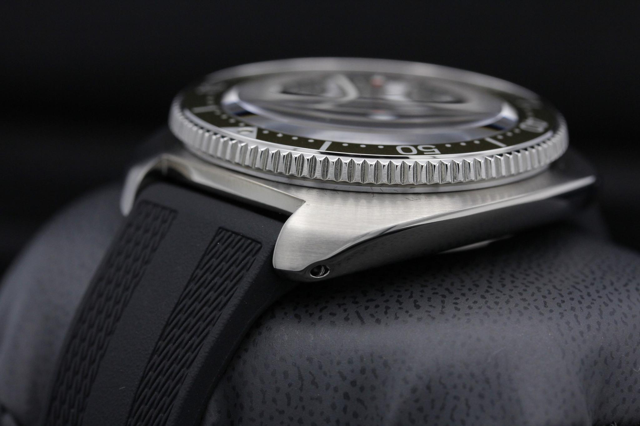 Watch Image 5