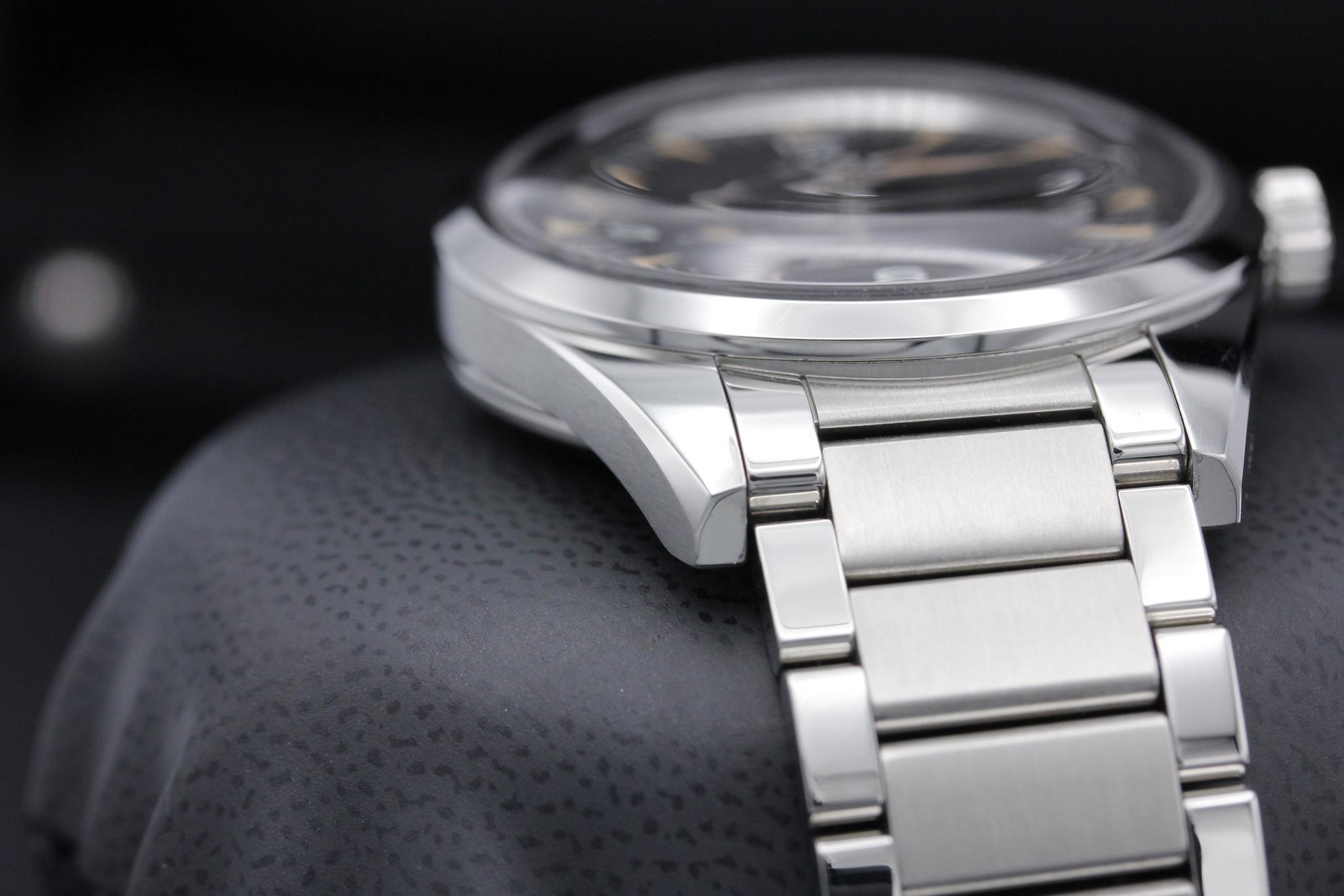 Watch Image 6
