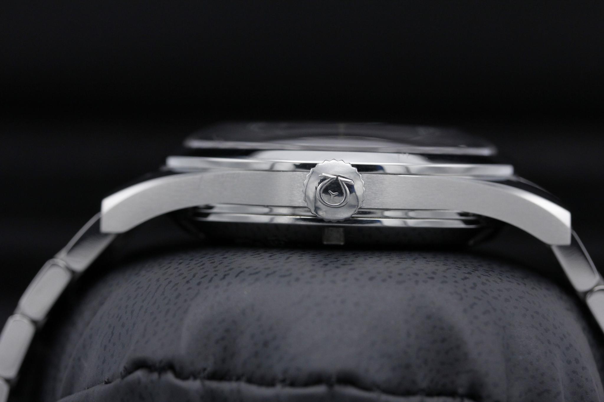 Watch Image 3