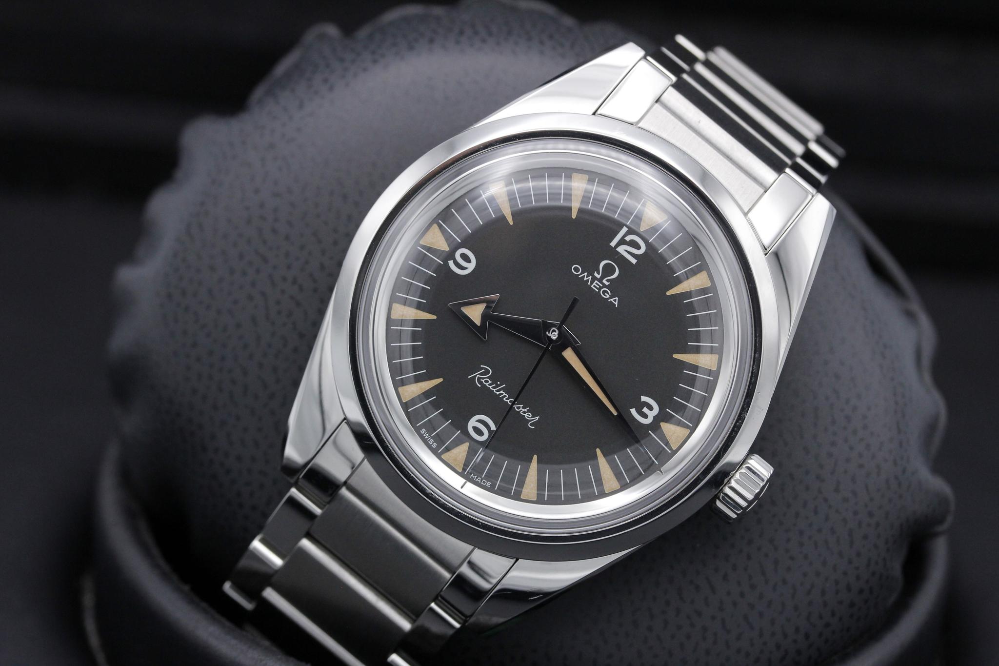 Watch Image 10