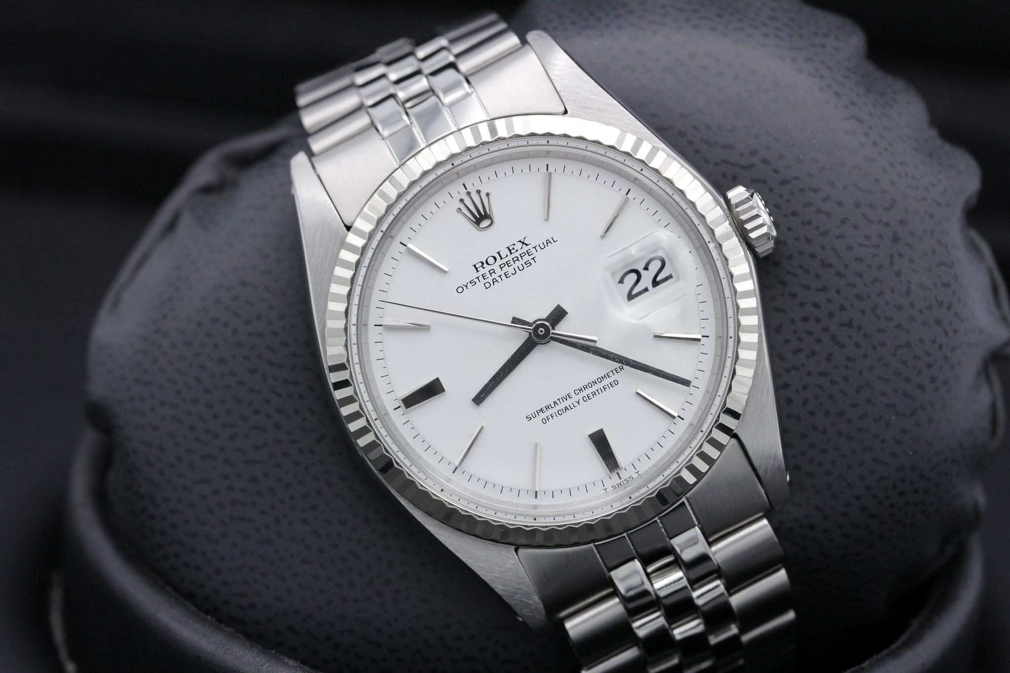 Watch Image 9