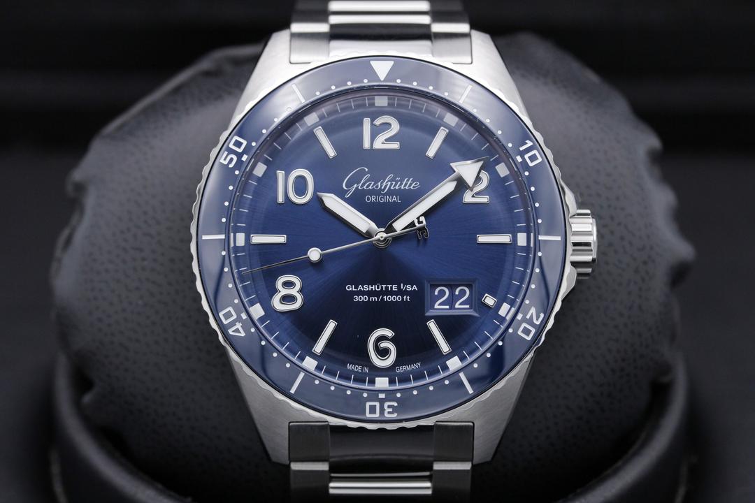 Glashütte Original SeaQ Panoramadatum 1-36-13-02-81-70 or 13613028170