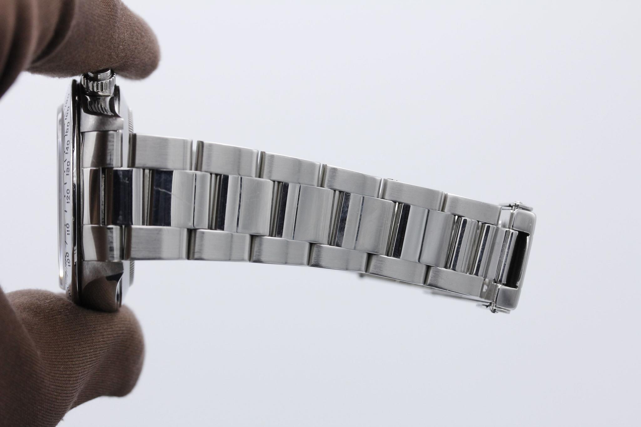 Watch Image 10