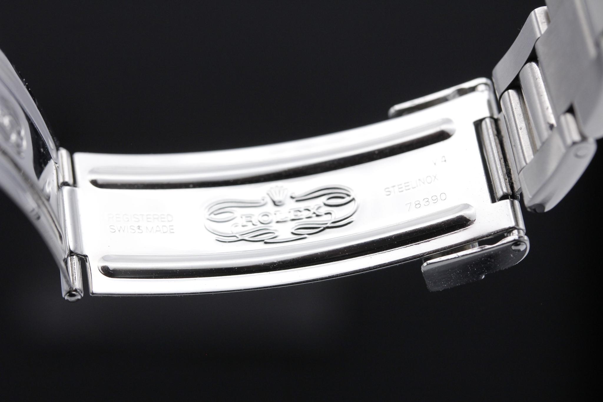 Watch Image 11