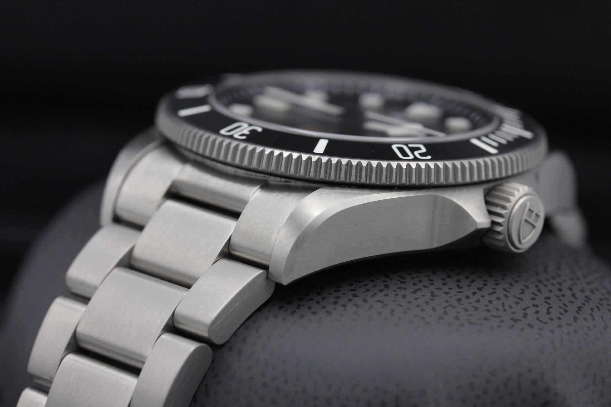 Watch Image 2